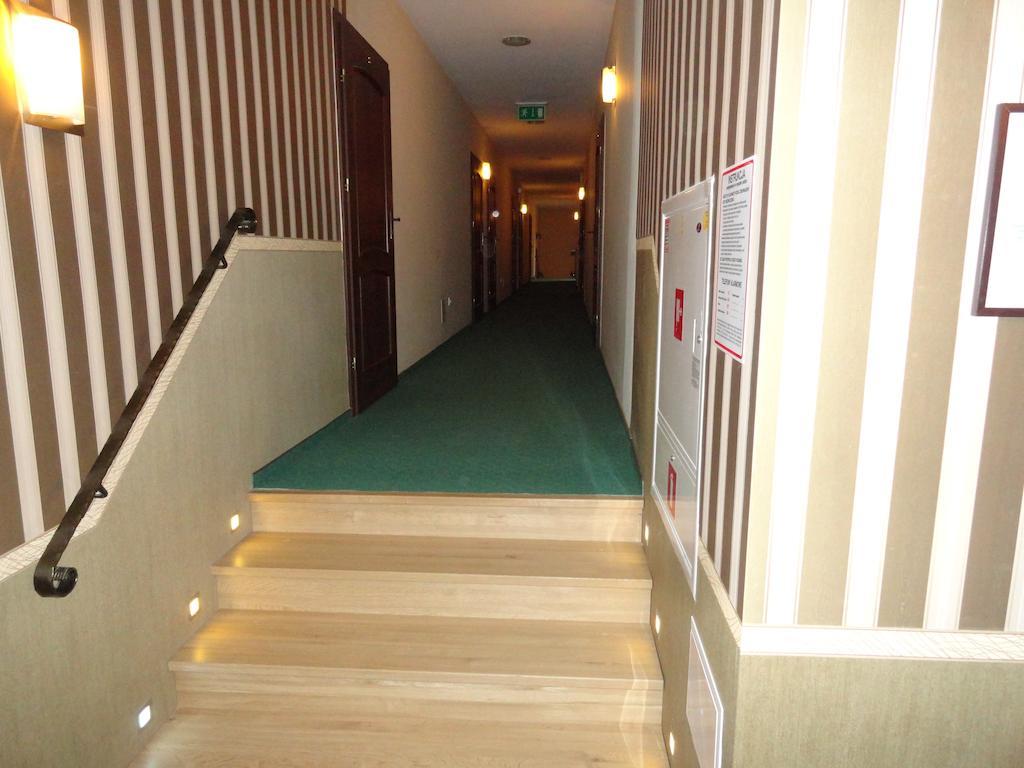 Hotel Wielkopolanka Środa Wielkopolska Exterior foto