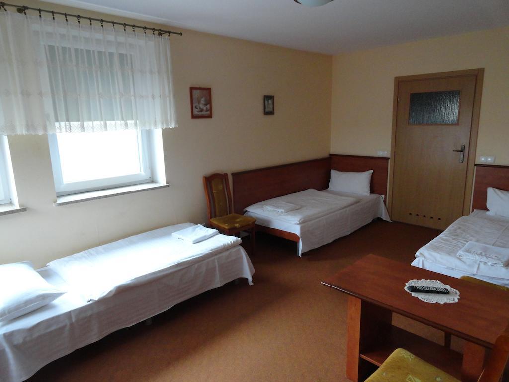 Hotel Wielkopolanka Środa Wielkopolska Habitación foto